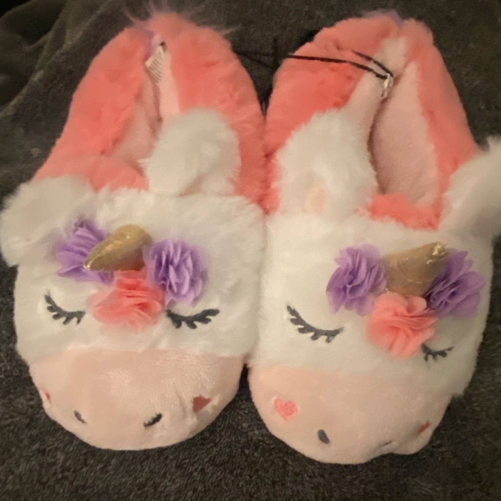 Little girls unicorn slippers